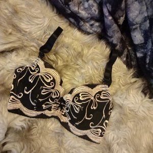 Black embroidered cotton bra